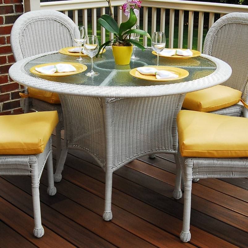 Key West Outdoor Round Dining Table by South Sea Rattan Model 75417