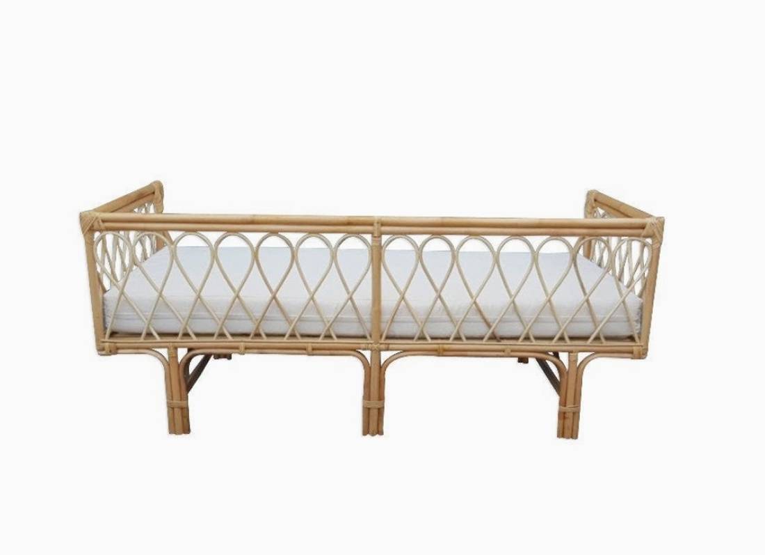 Wicker Fair Rattan Daybed with Cushion