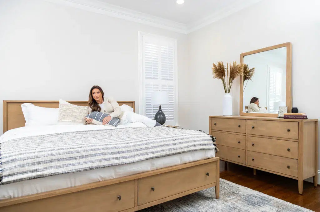 Chatham Storage King Bed Model FL-B911KBED-STORAGE-MAPLE from Seawinds Trading