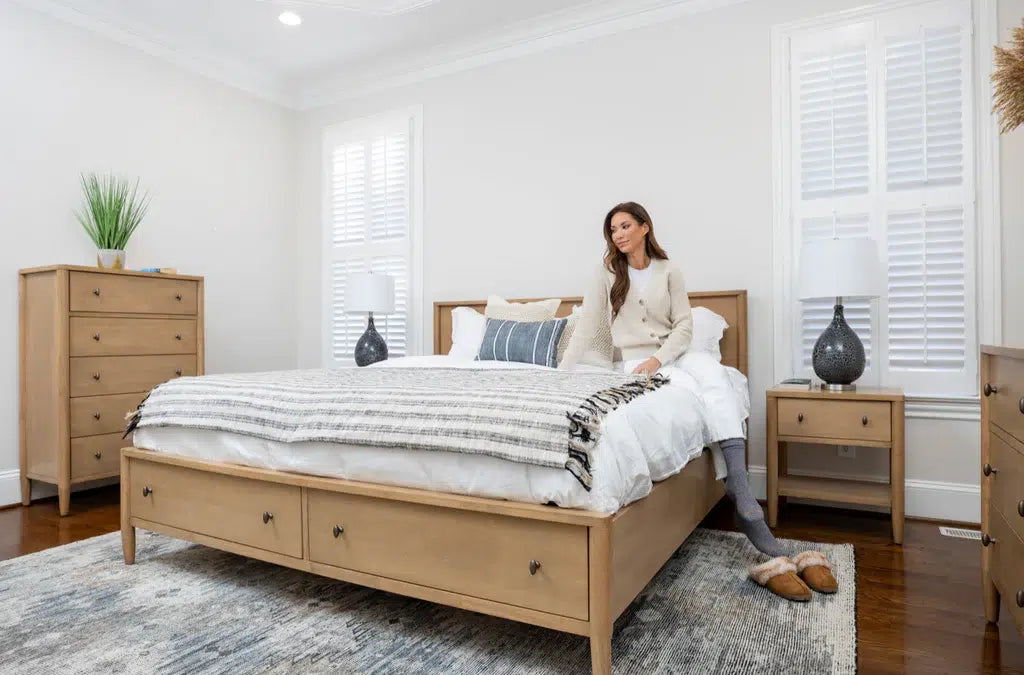 Chatham Storage Queen Bed Model FL-B911QBED-STORAGE-MAPLE from Seawinds Trading