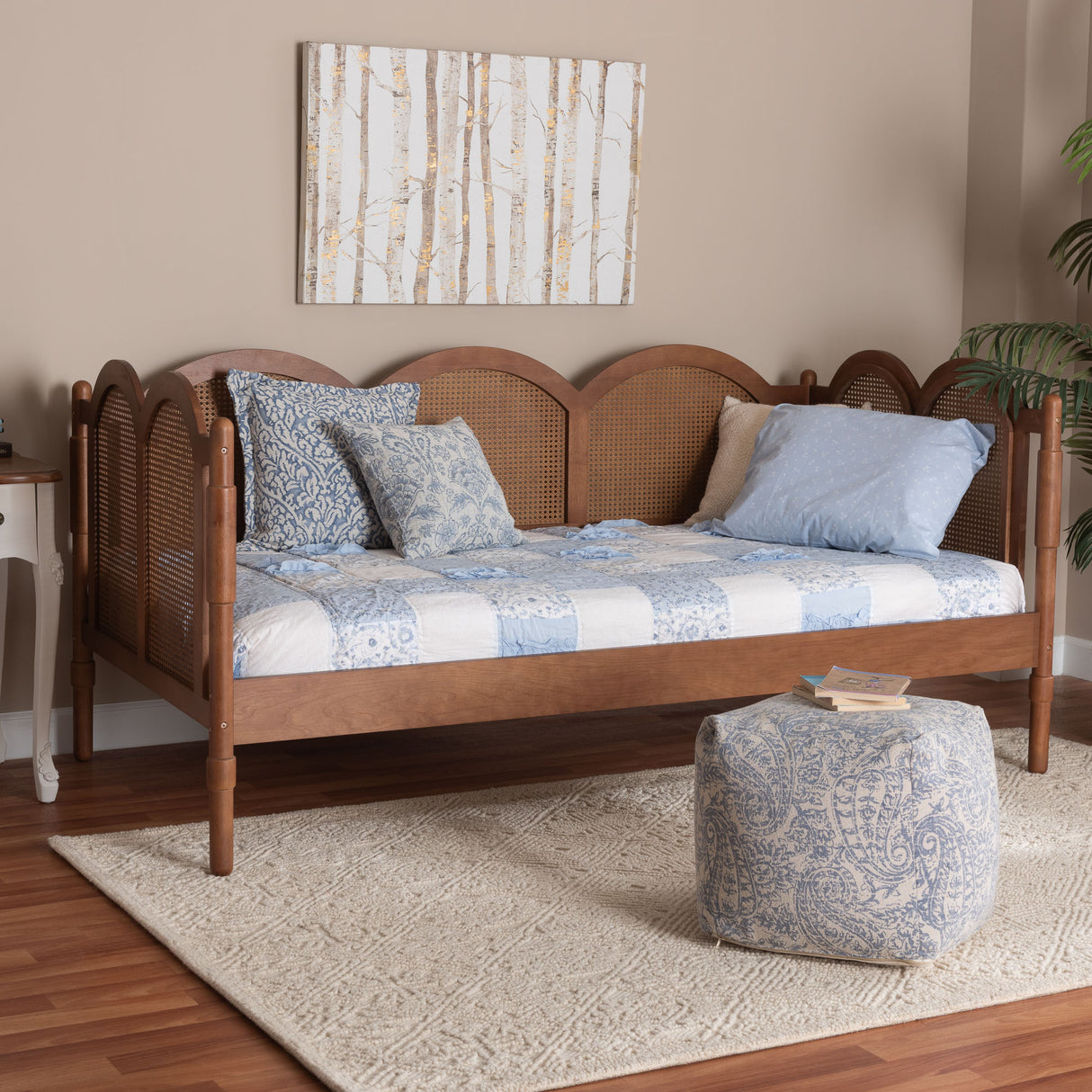 Carmiya Scalloped Daybed by Wicker Fair