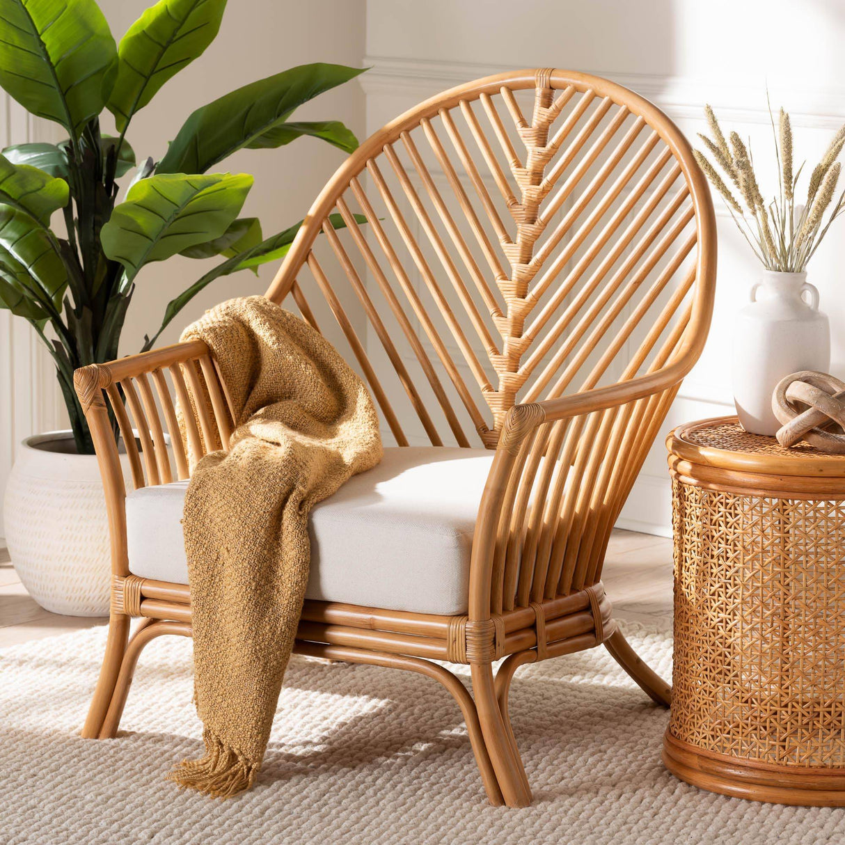 Ceylon Wicker Fair Rattan Lounge Chair with Cushions