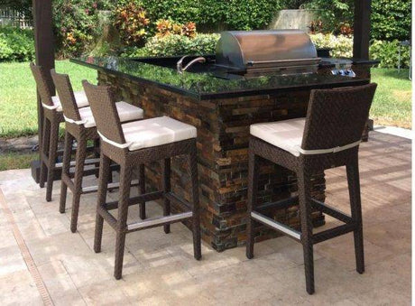 Outdoor Bars and Barstools