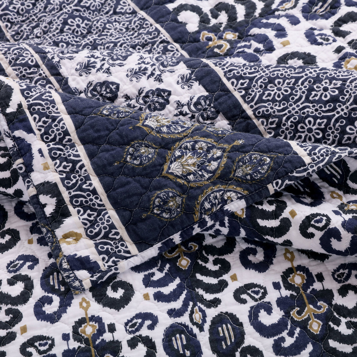 Indigo Falls Quilt Set