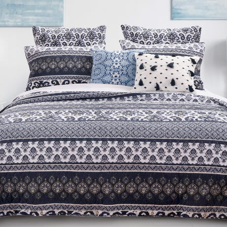 Indigo Falls Quilt Set