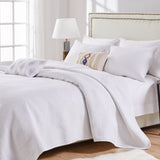 Shoreline White Quilt Set