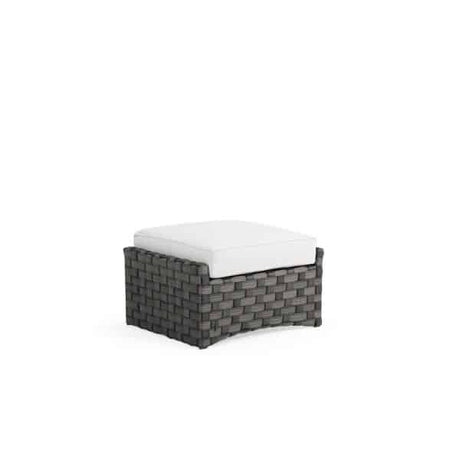 Big Falls Outdoor Wicker Ottoman Model 682008FLTE1647