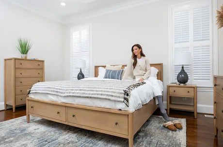 Chatham Storage King Bed Model FL-B911KBED-STORAGE-MAPLE from Seawinds Trading