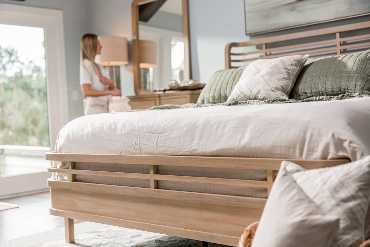 Monterey Coastal Queen Complete Bed from Seawinds Trading Model B366QBED-SANDSTONE