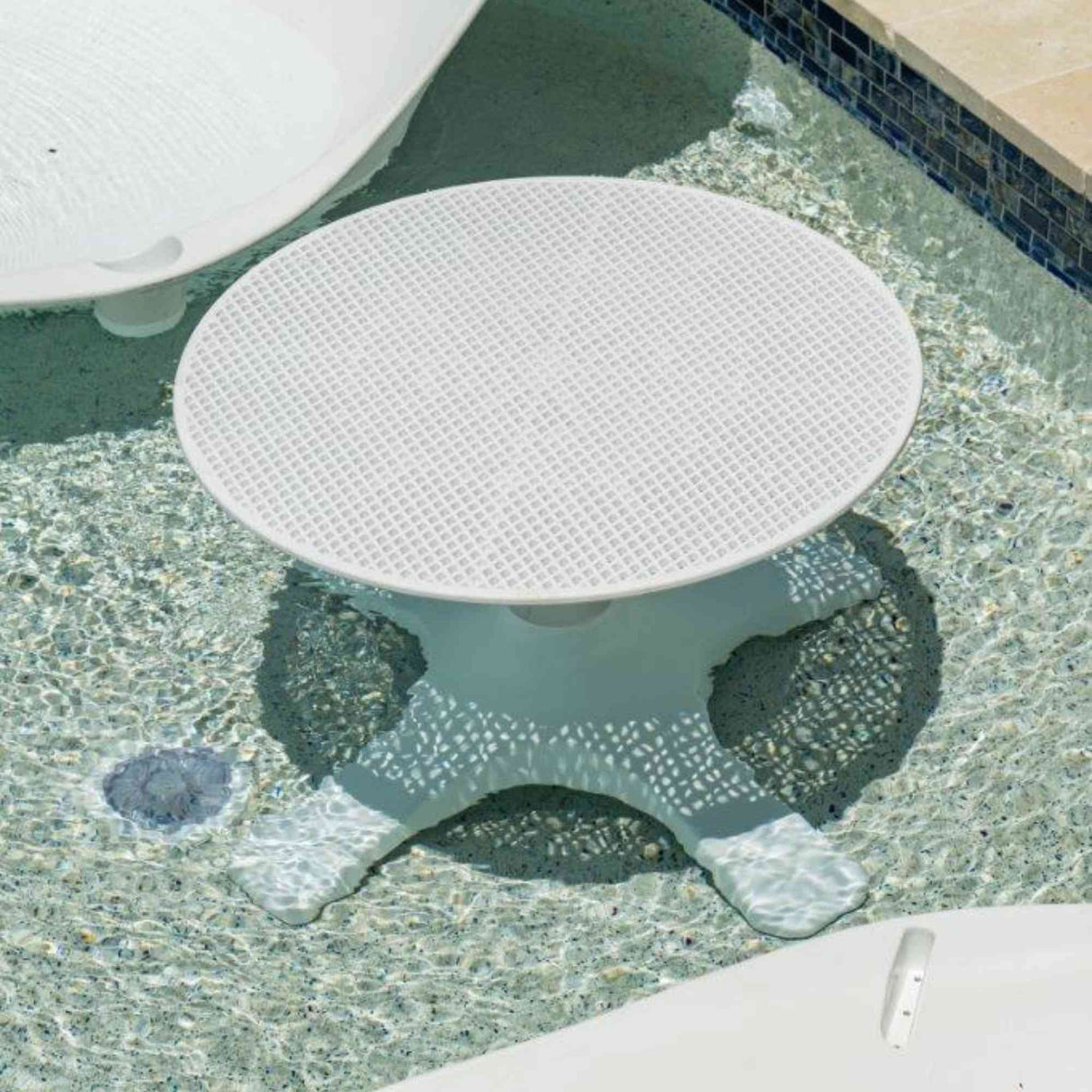 Panama Jack Outdoor In-Pool Wave End Table Table Model PJO-5300-WHT-ET