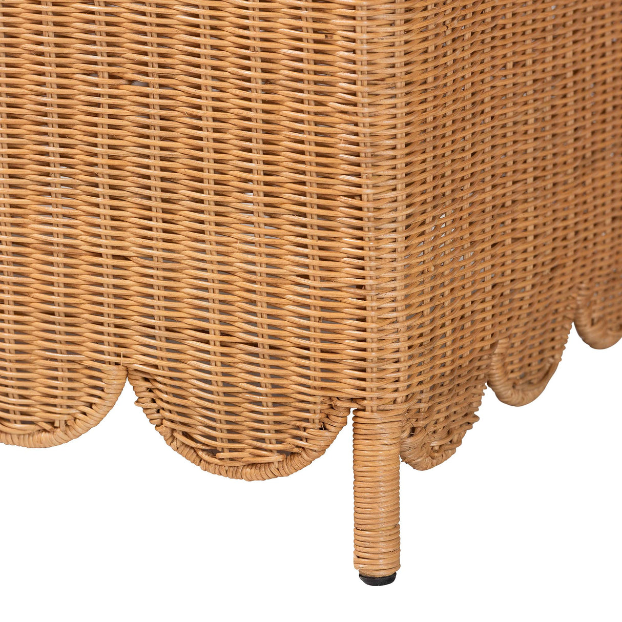 Teresa Wicker Fair Scalloped Rattan Bed Bench