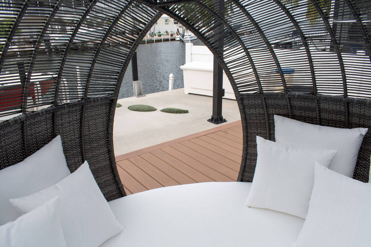 Panama Jack Banyan Daybed with Cushions