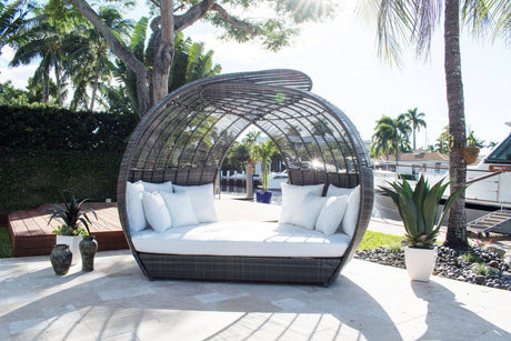Panama Jack Banyan Daybed with Cushions