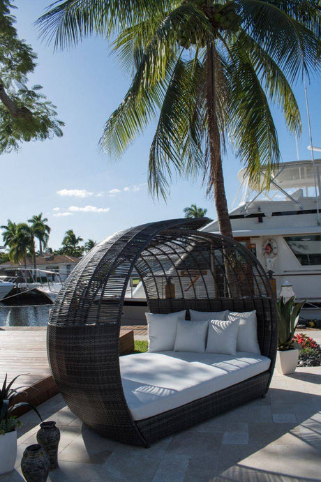 Panama Jack Banyan Daybed with Cushions