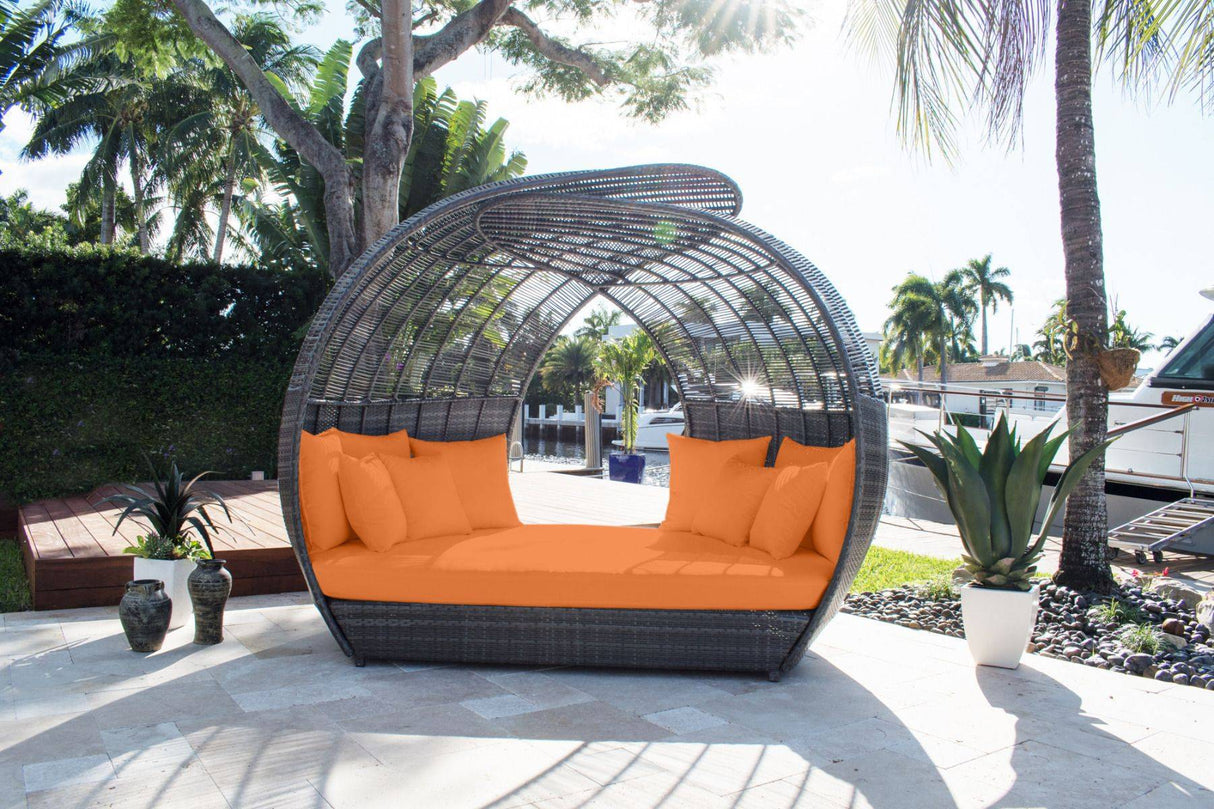 Panama Jack Banyan Daybed with Cushions