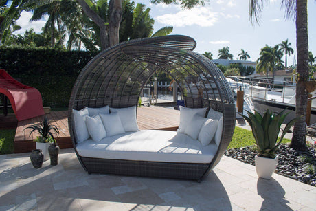 Panama Jack Banyan Daybed with Cushions
